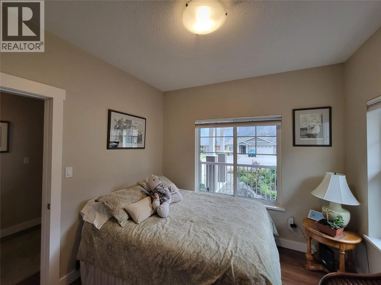 304 K View Crescent