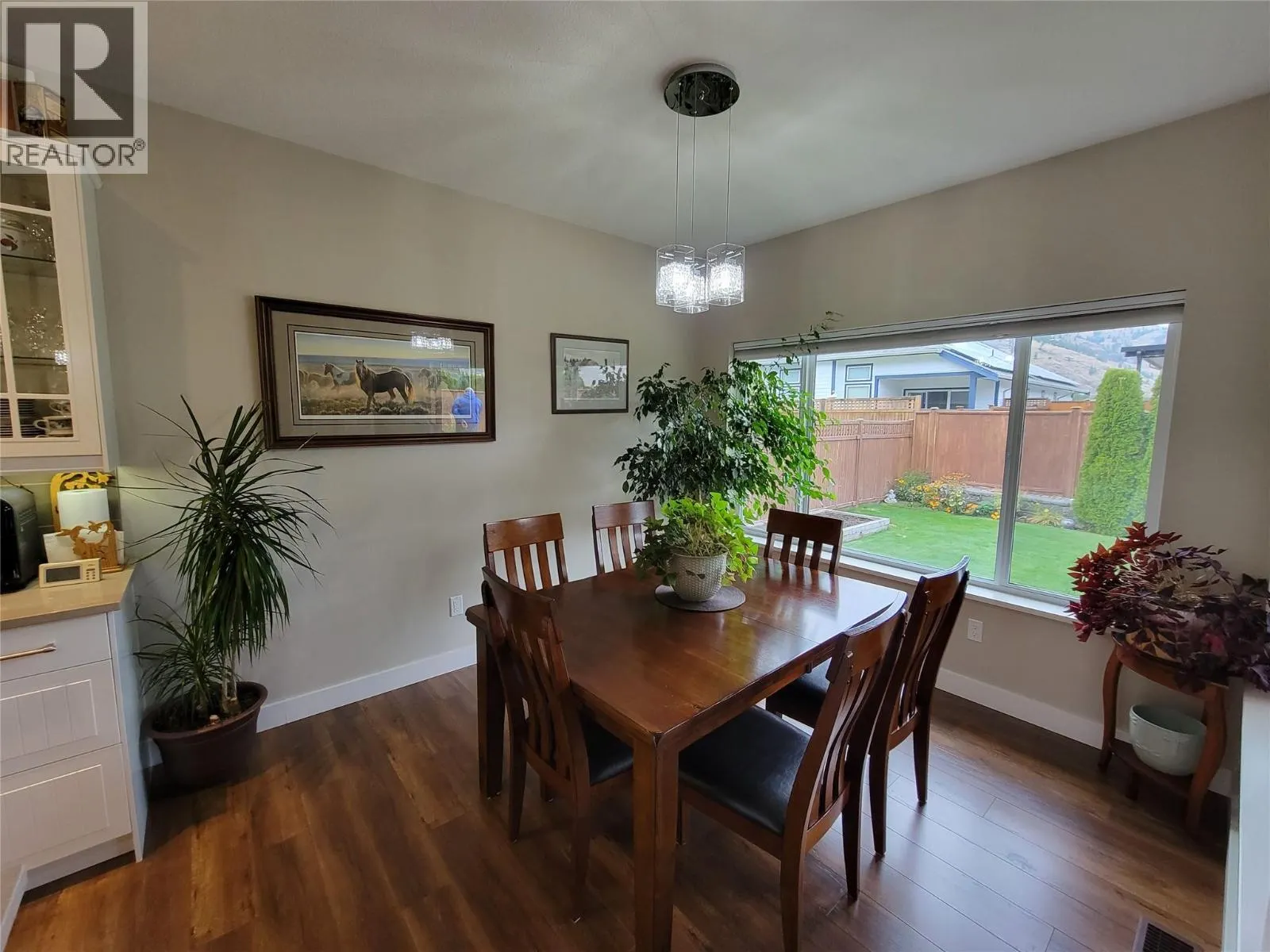 304 K View Crescent