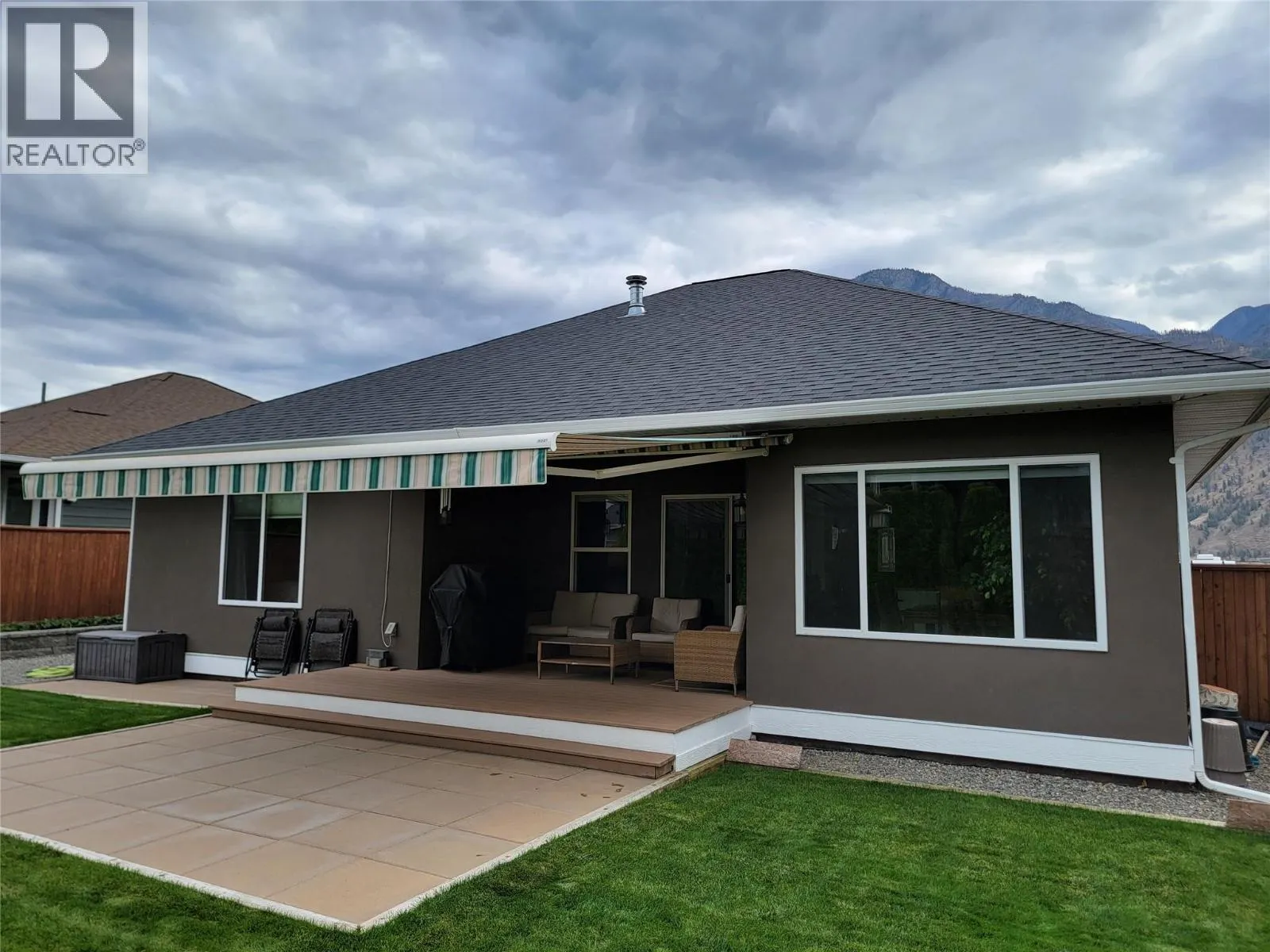 304 K View Crescent
