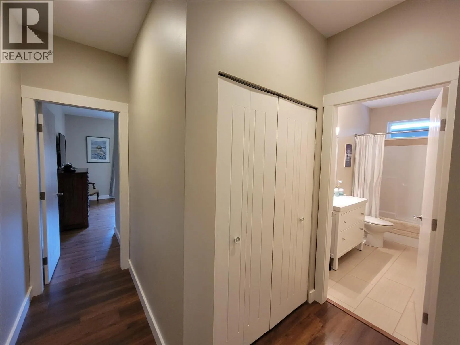 304 K View Crescent