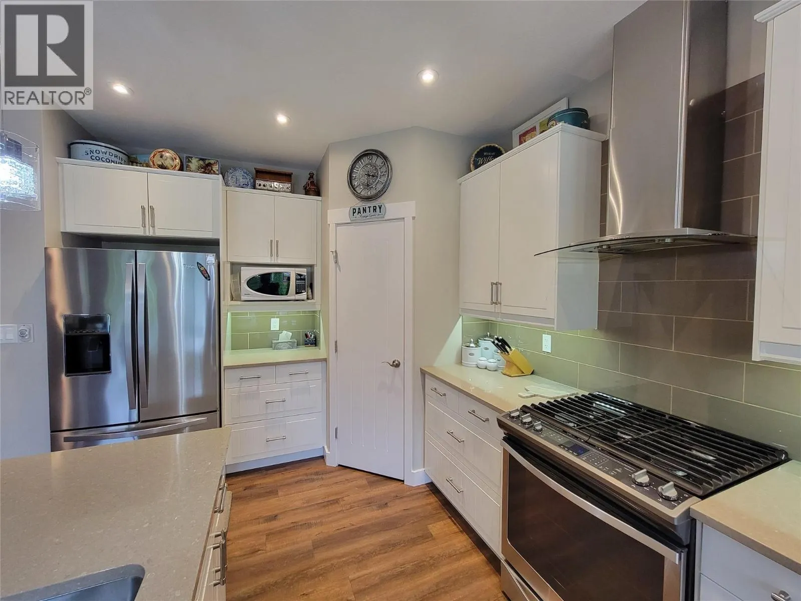 304 K View Crescent