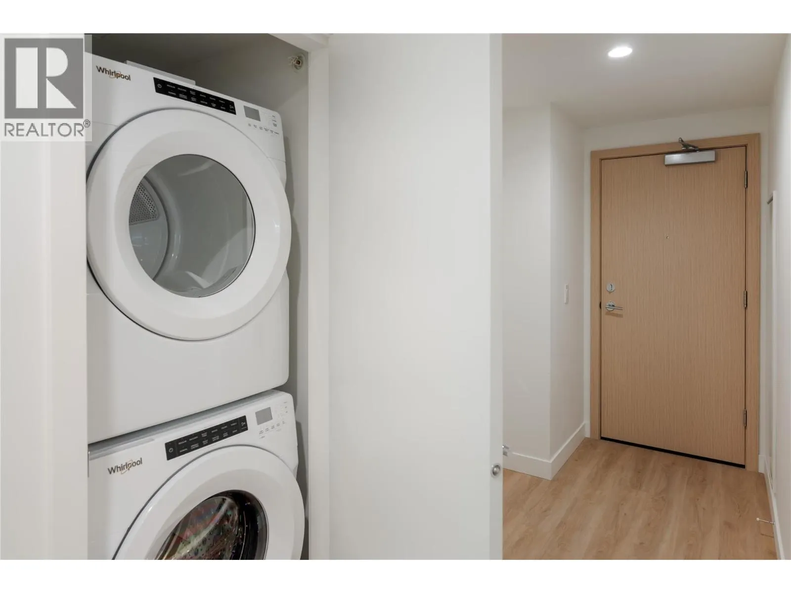 238 Leon Avenue Unit# 707