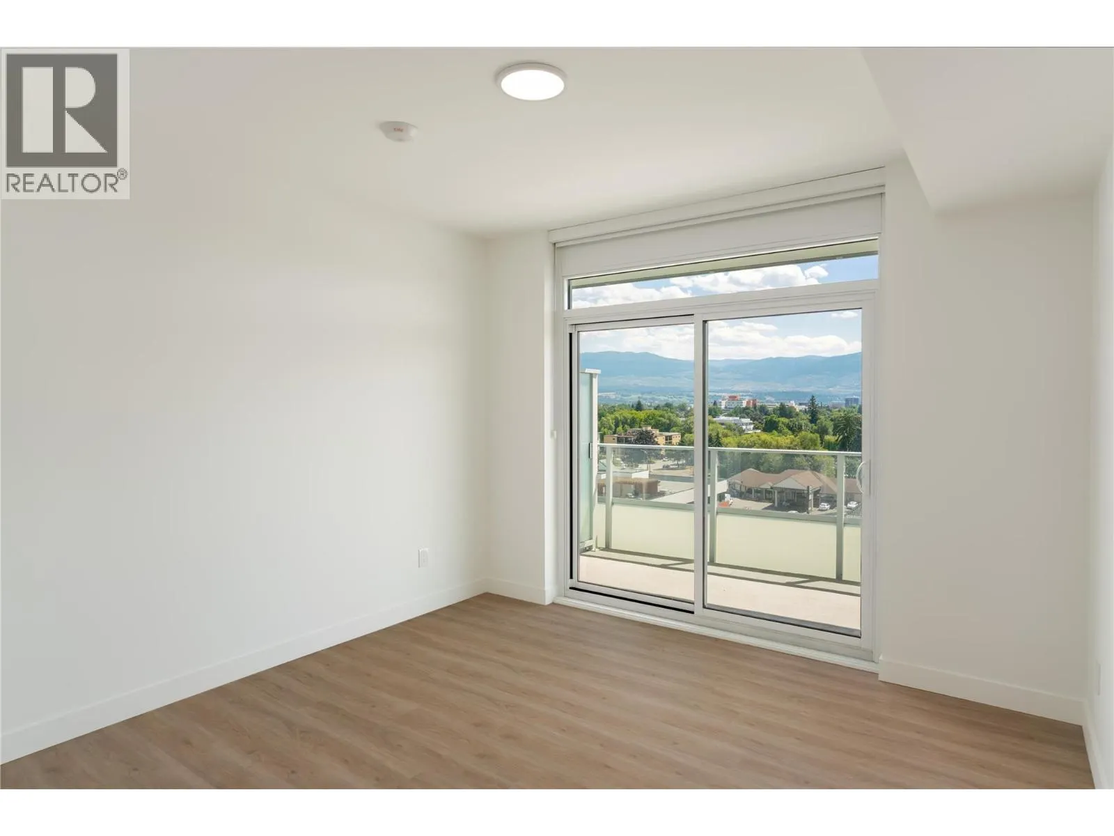 238 Leon Avenue Unit# 707
