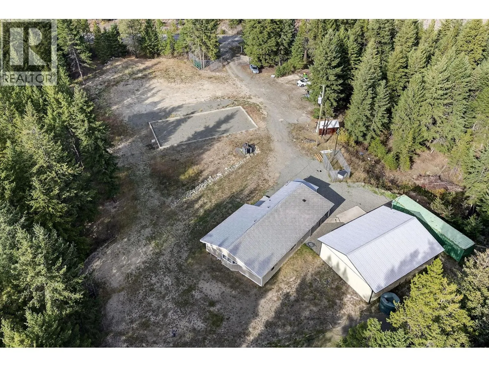 888 Barriere Lakes Road