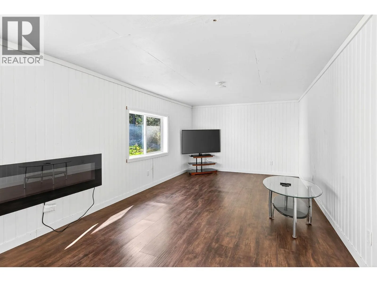 888 Barriere Lakes Road