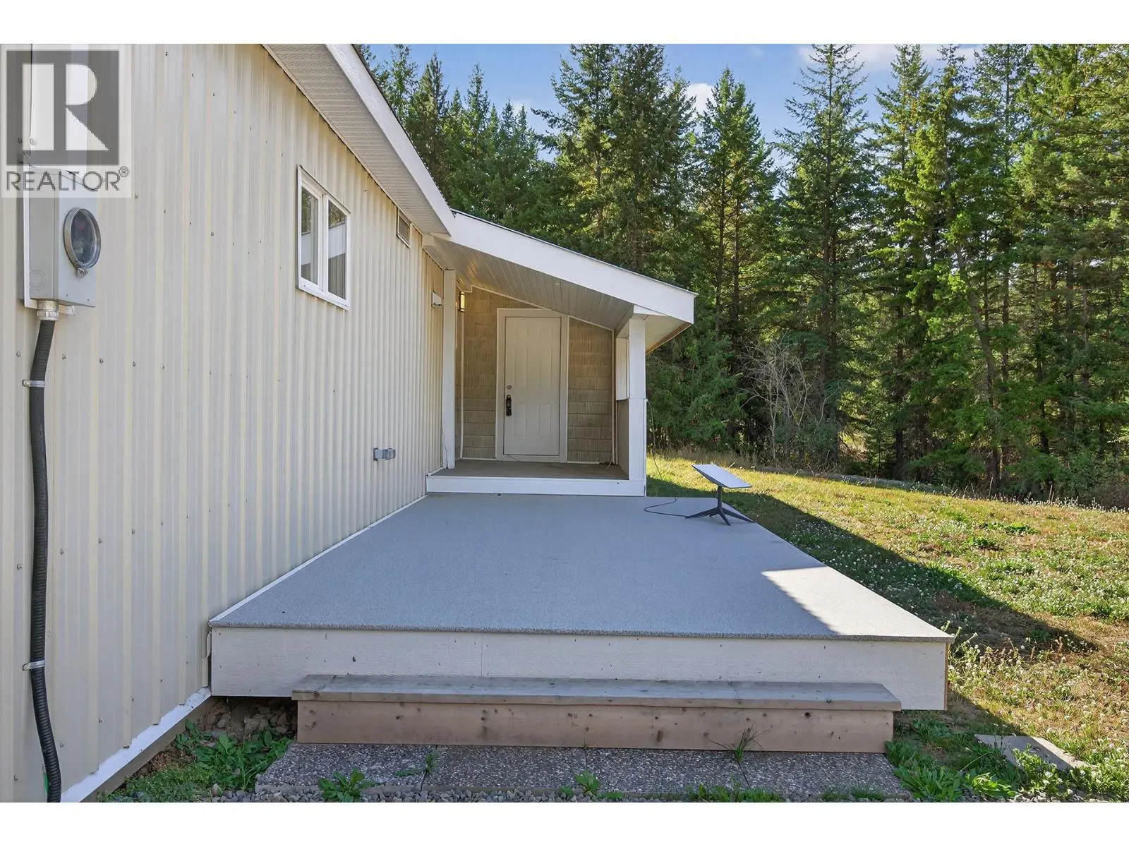 888 Barriere Lakes Road