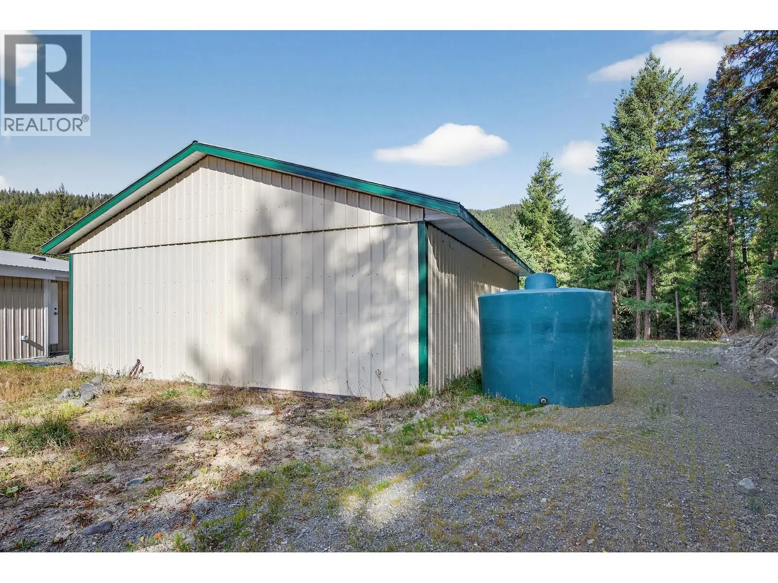 888 Barriere Lakes Road