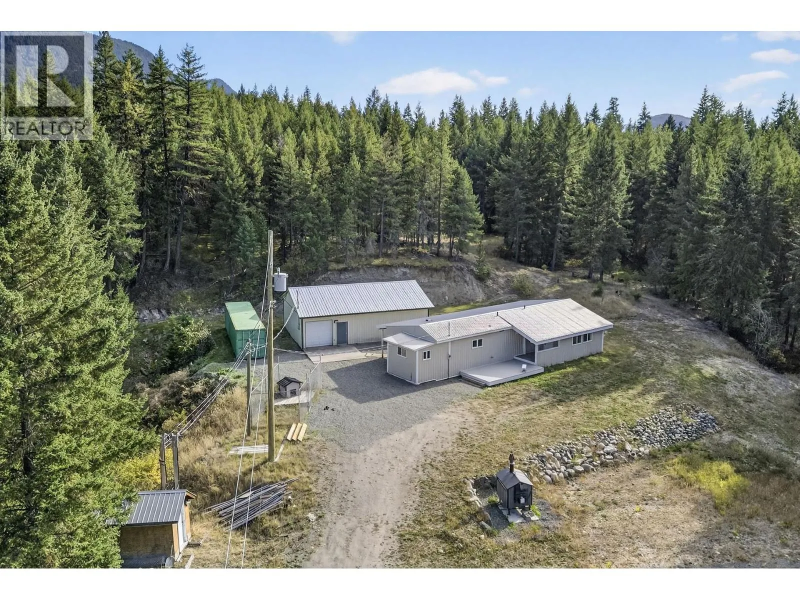 888 Barriere Lakes Road