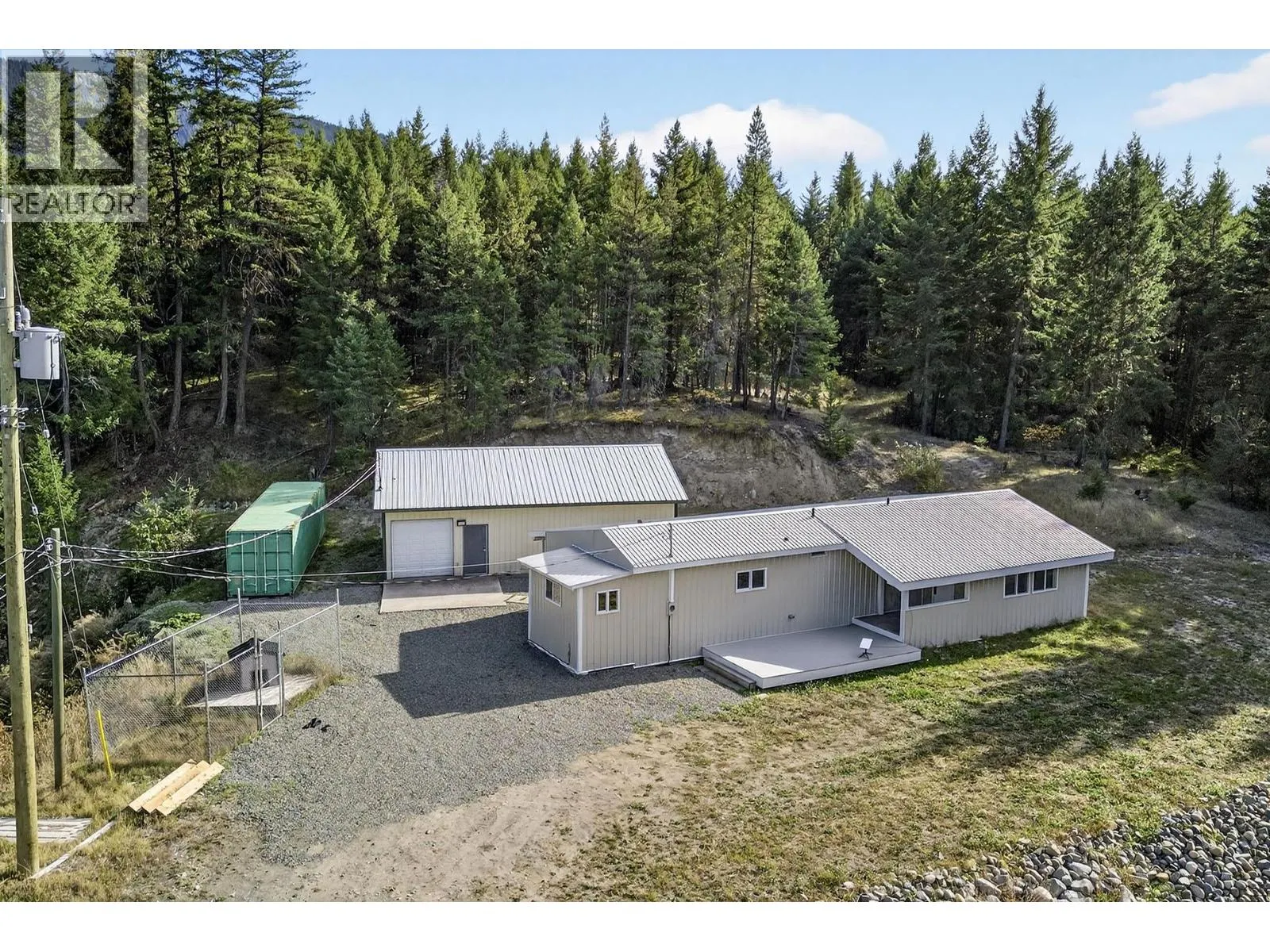 888 Barriere Lakes Road