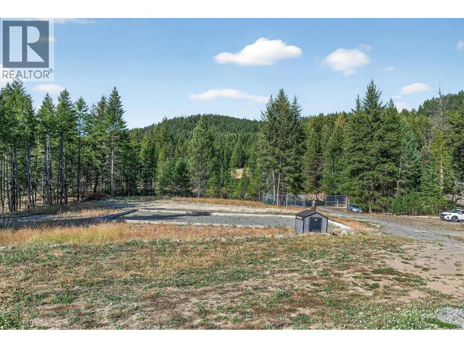 888 Barriere Lakes Road