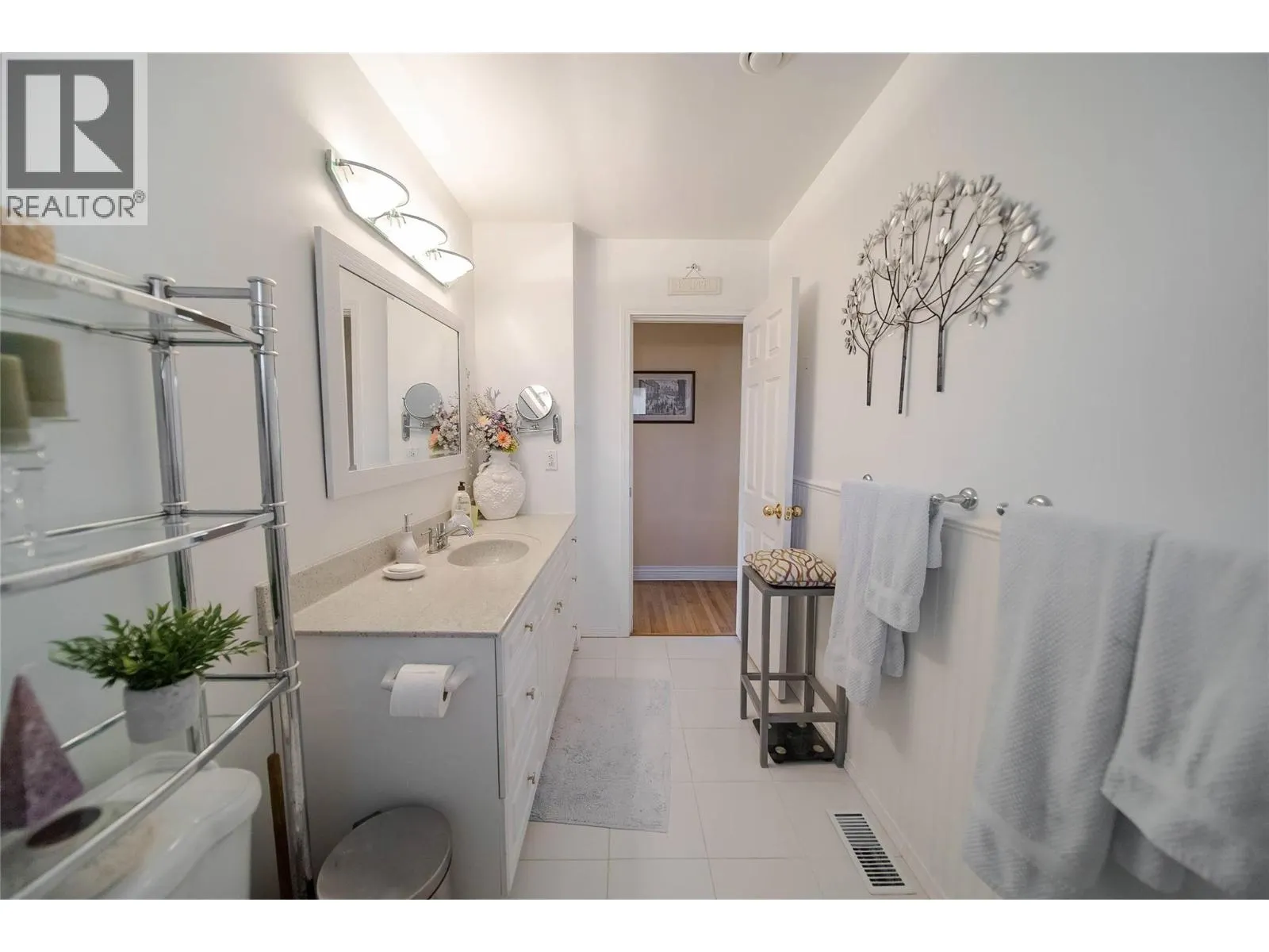 317 9th Street S