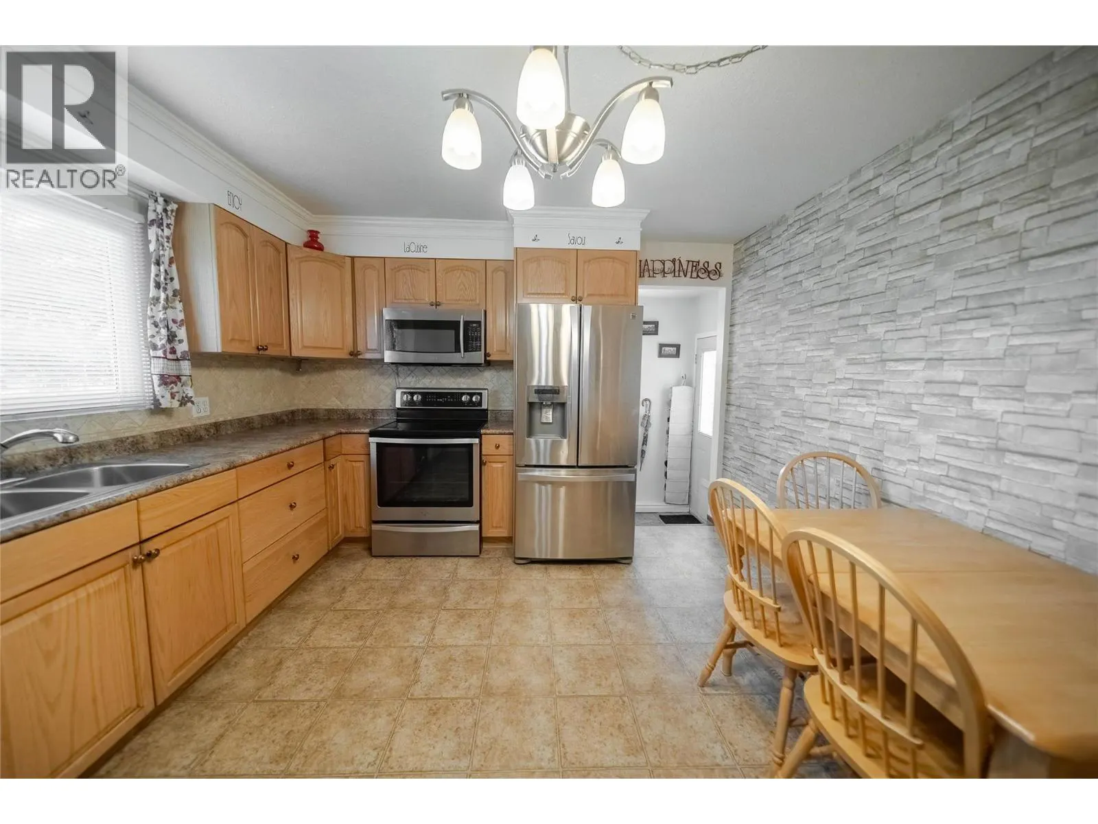 317 9th Street S