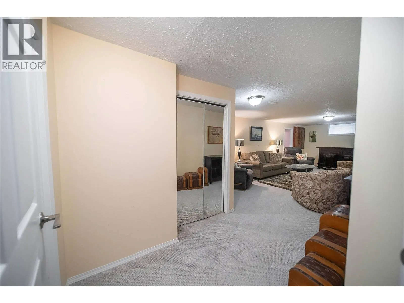 317 9th Street S
