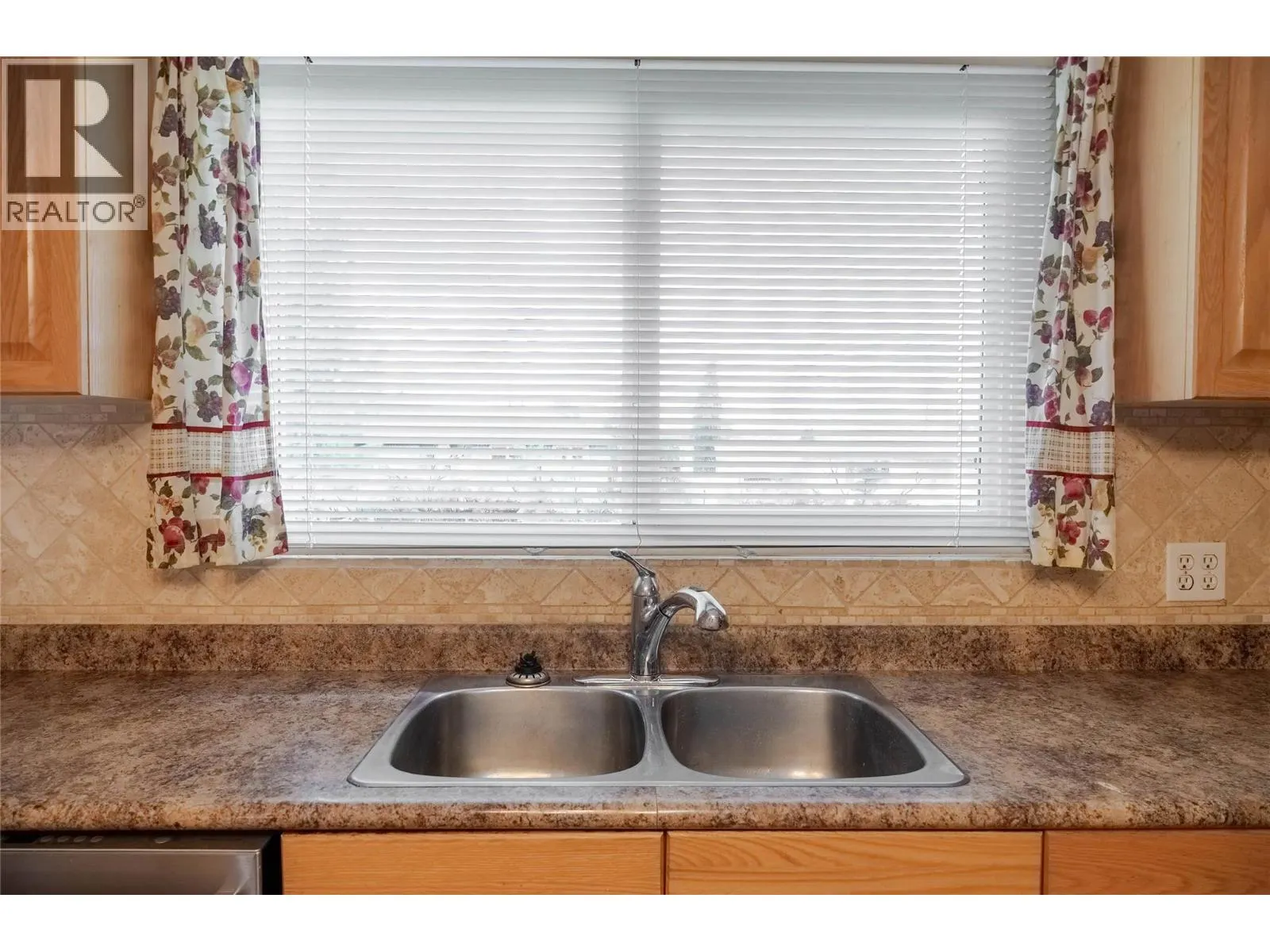 317 9th Street S