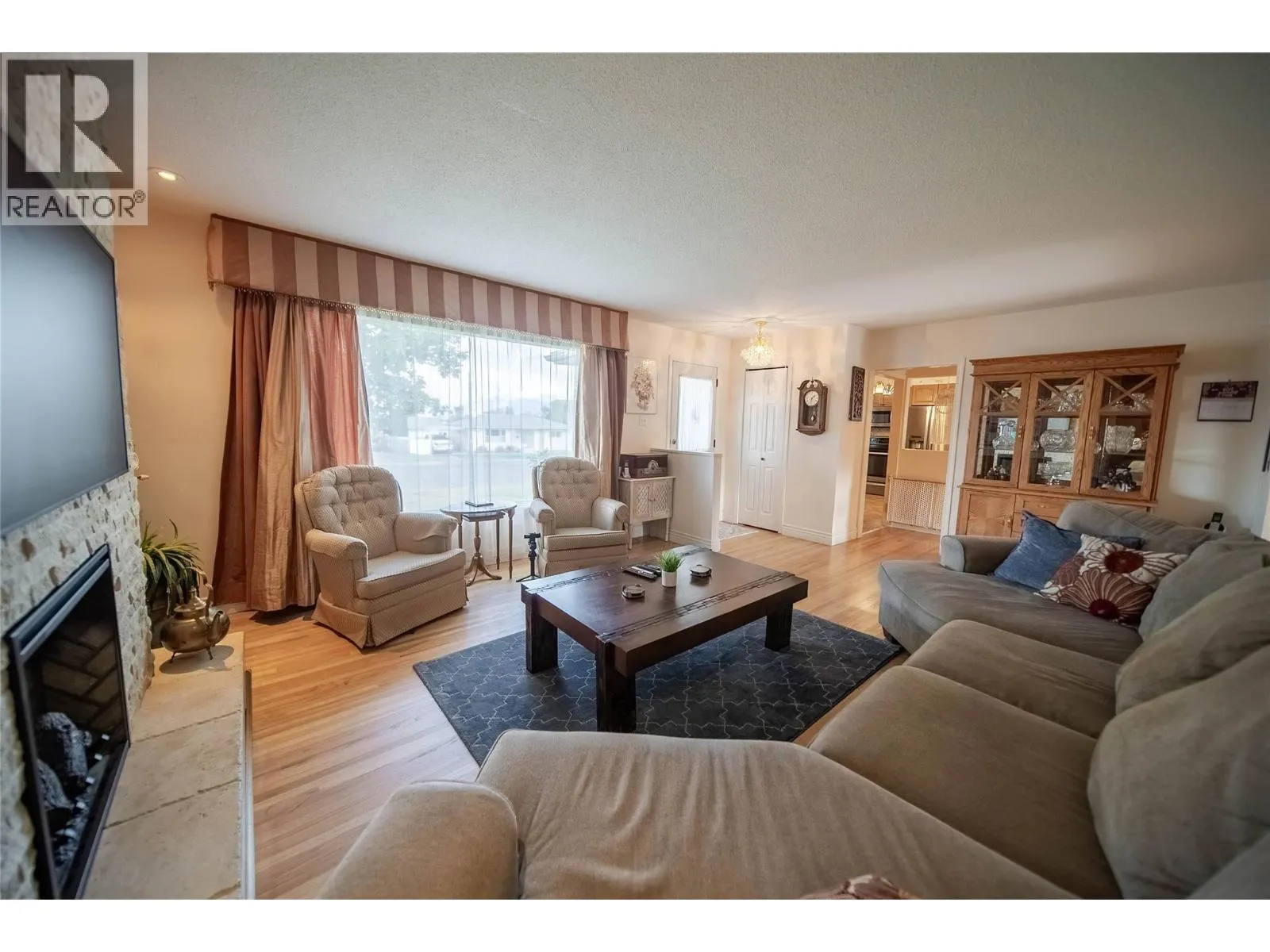317 9th Street S