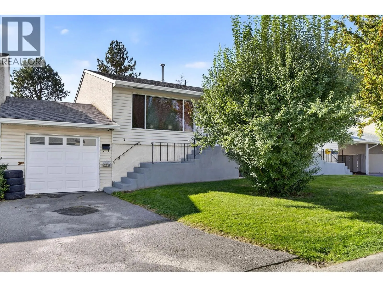 800 Valhalla Drive Unit# 7