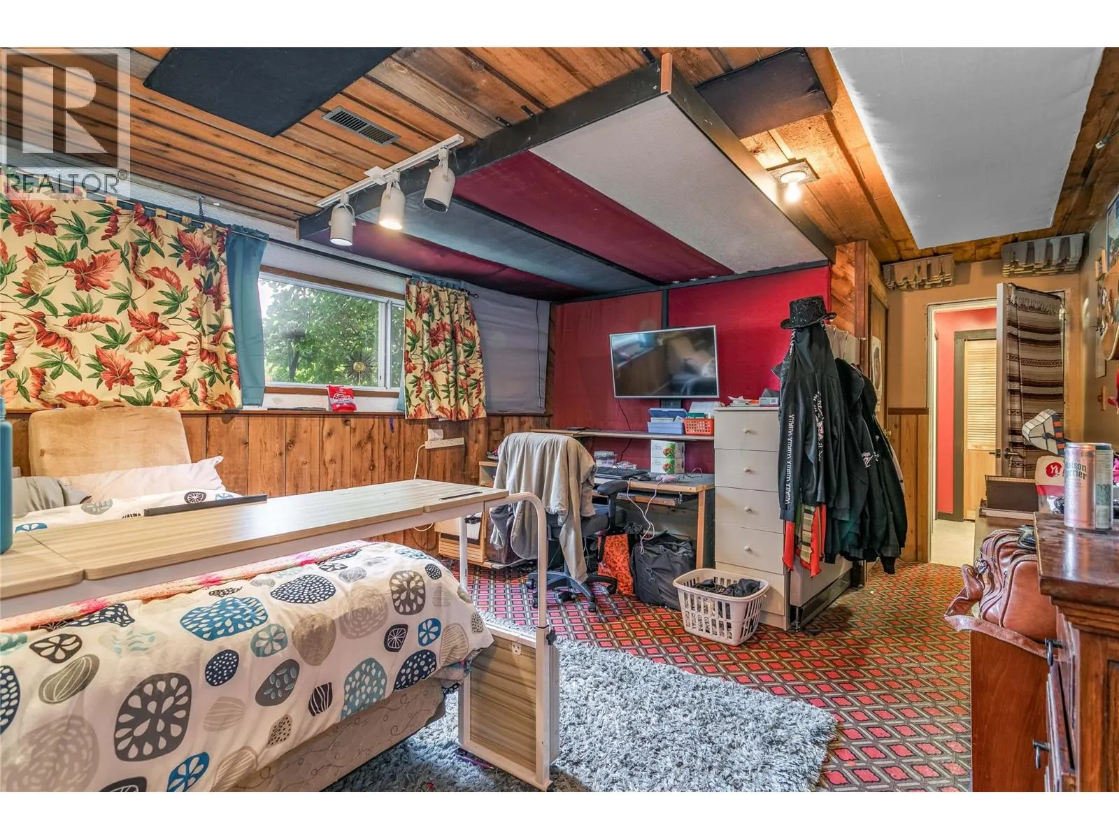 1775 Hayashi Road