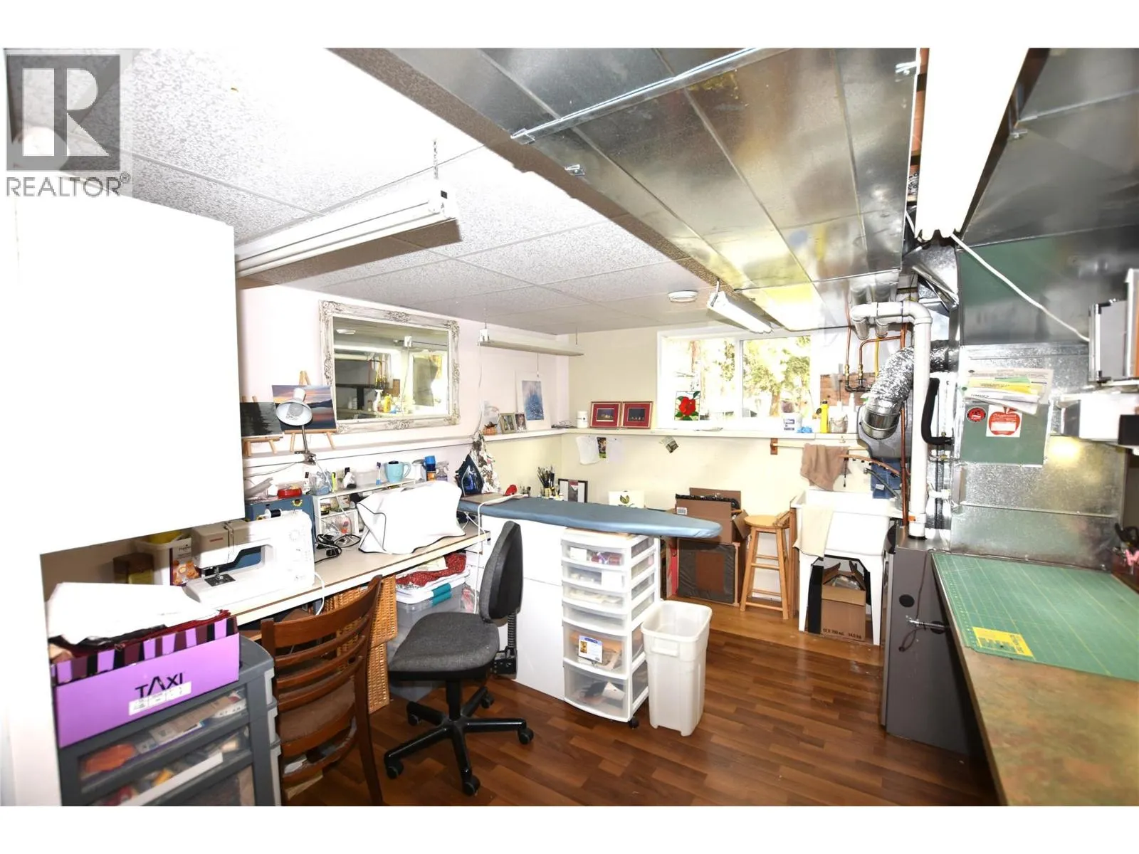 415 Hummingbird Avenue
