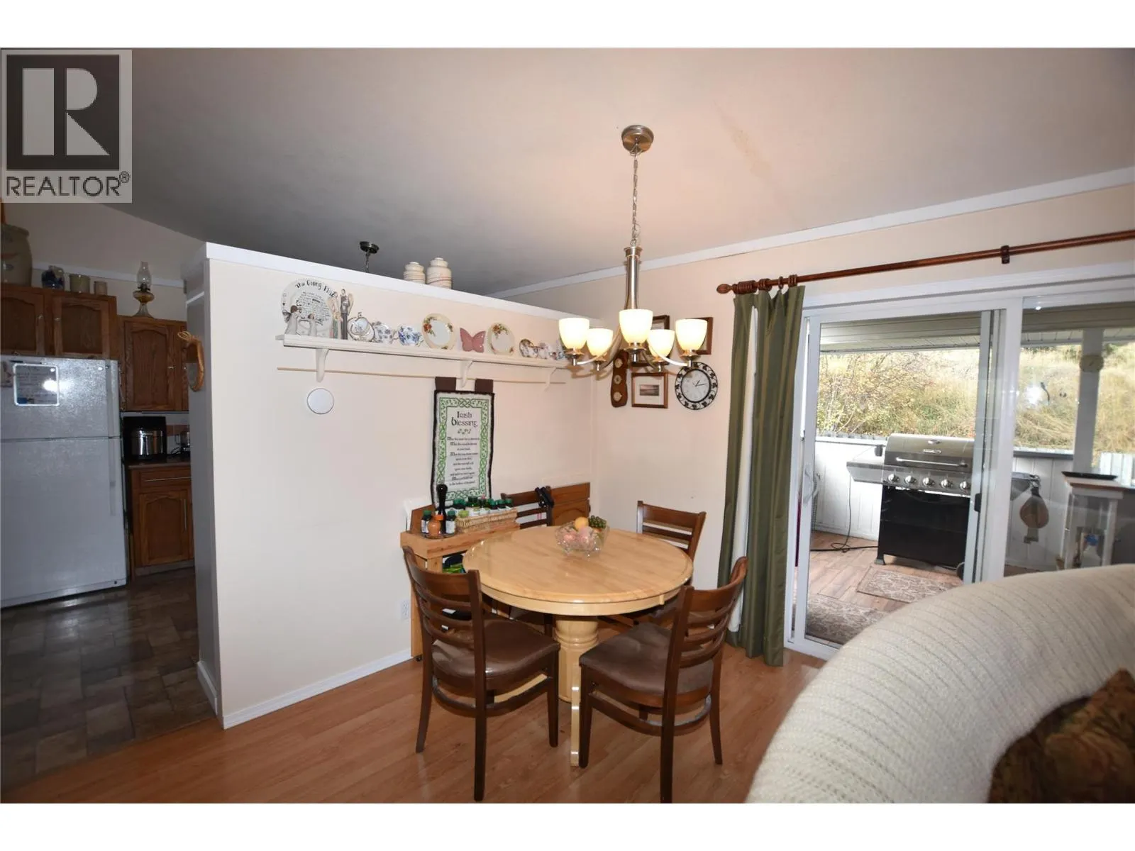 415 Hummingbird Avenue