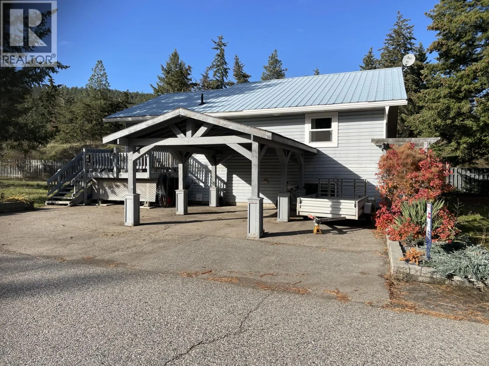 415 Hummingbird Avenue