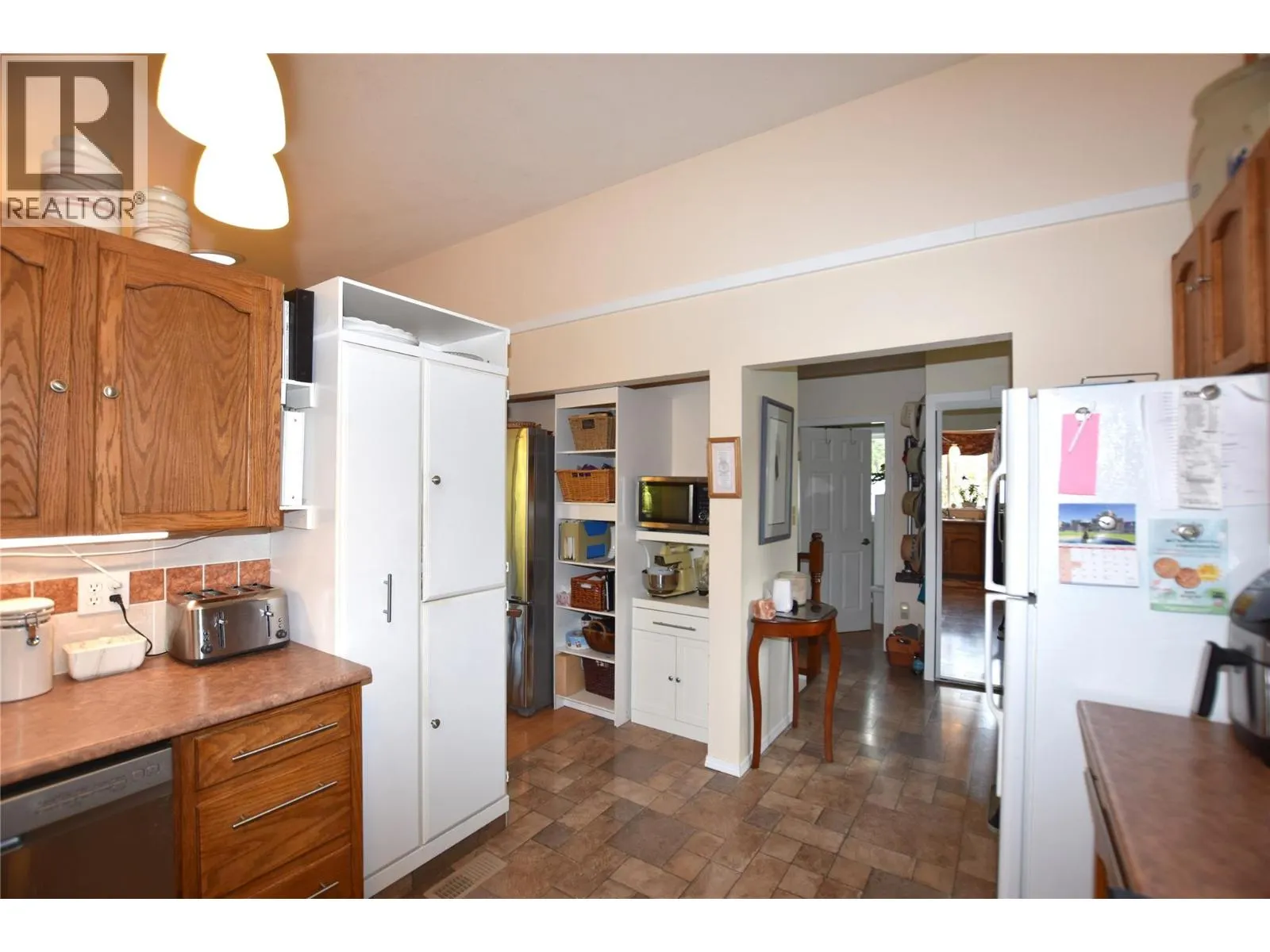 415 Hummingbird Avenue