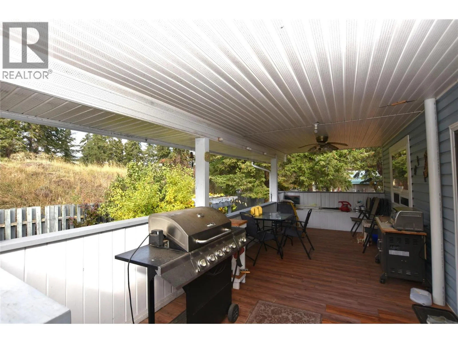 415 Hummingbird Avenue