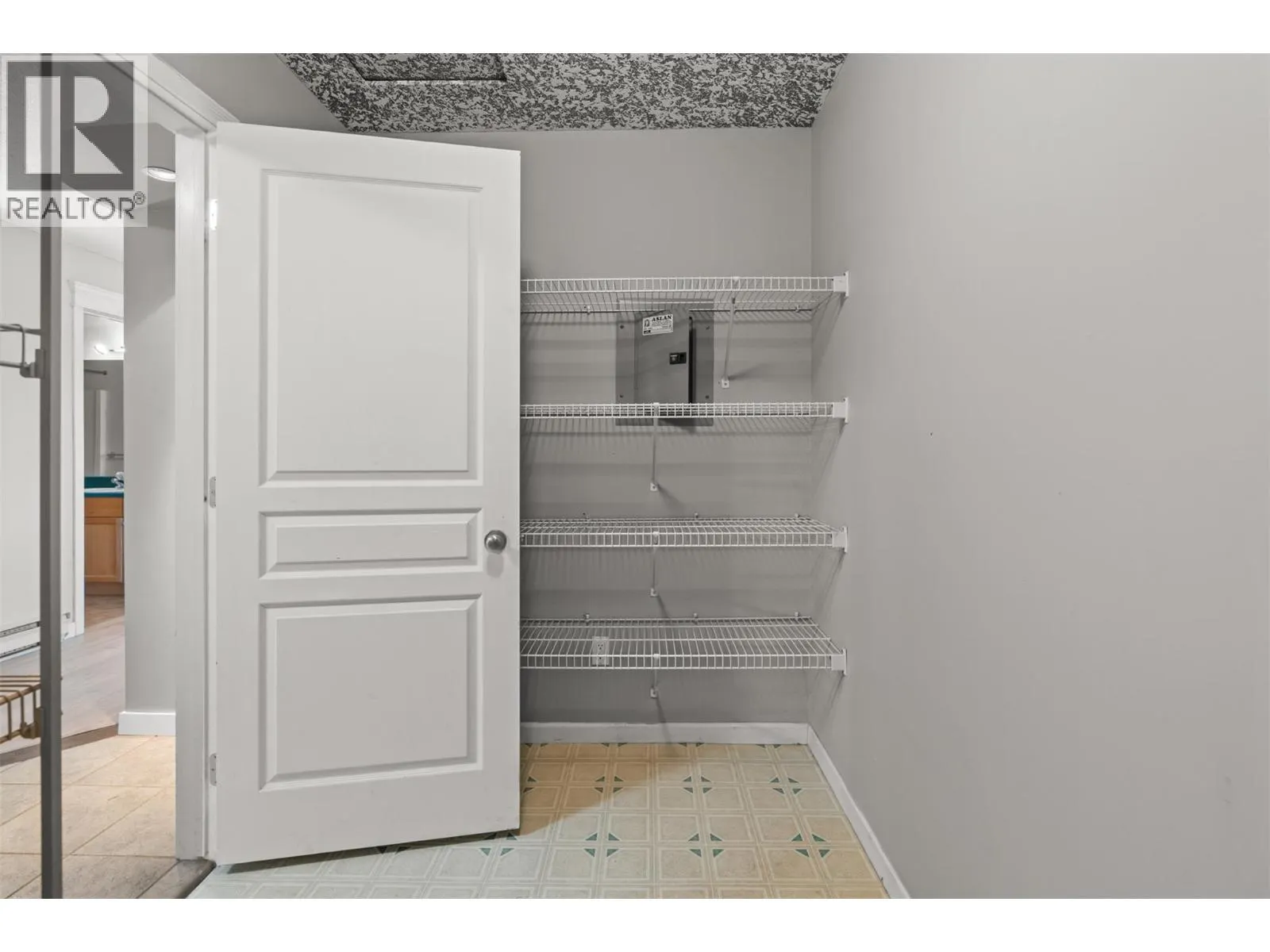 307 Browne Road Unit# 309