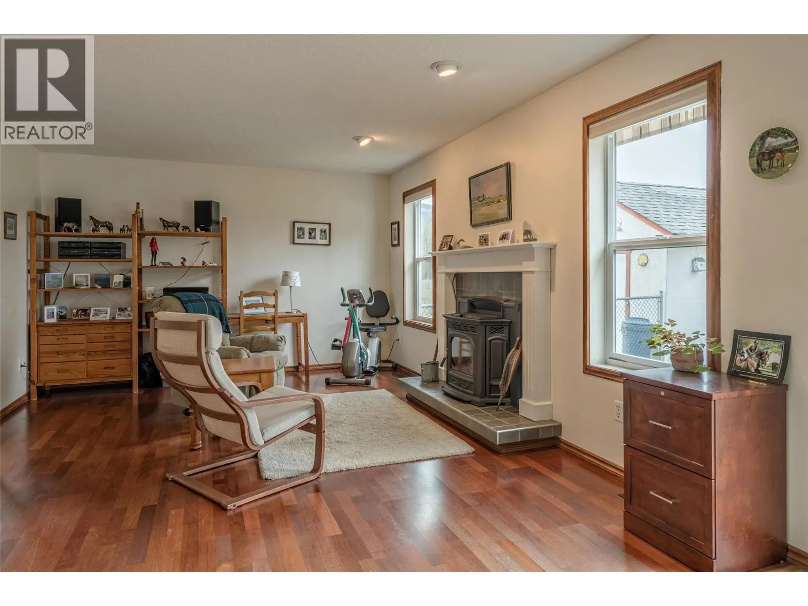 3175 Highland Park Avenue