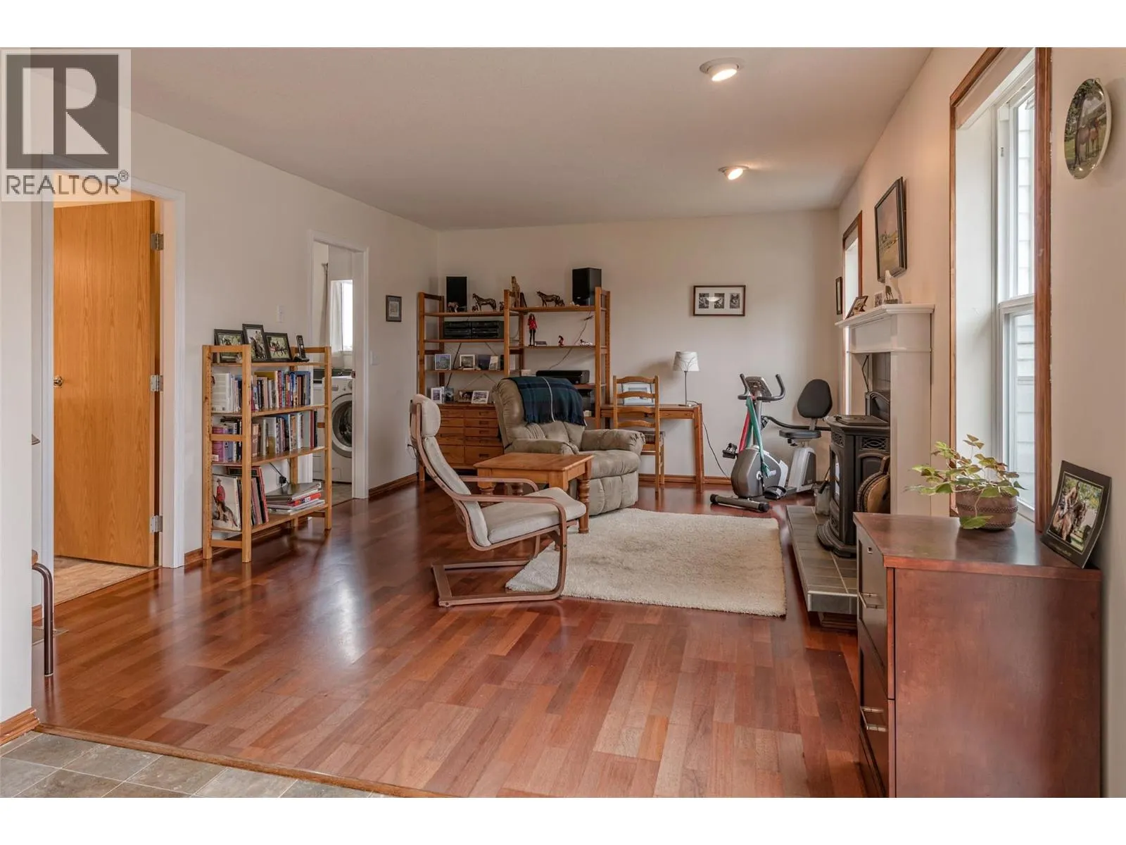 3175 Highland Park Avenue