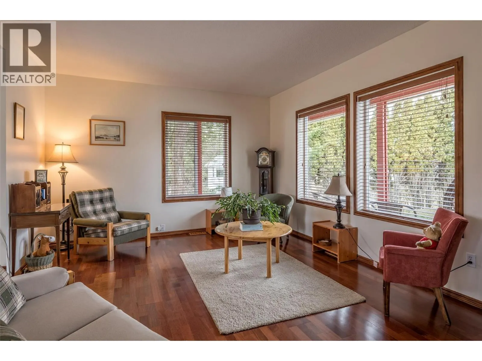 3175 Highland Park Avenue