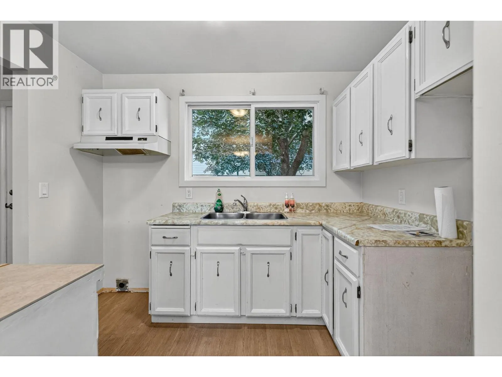 1153 Bernard Avenue Unit# 9