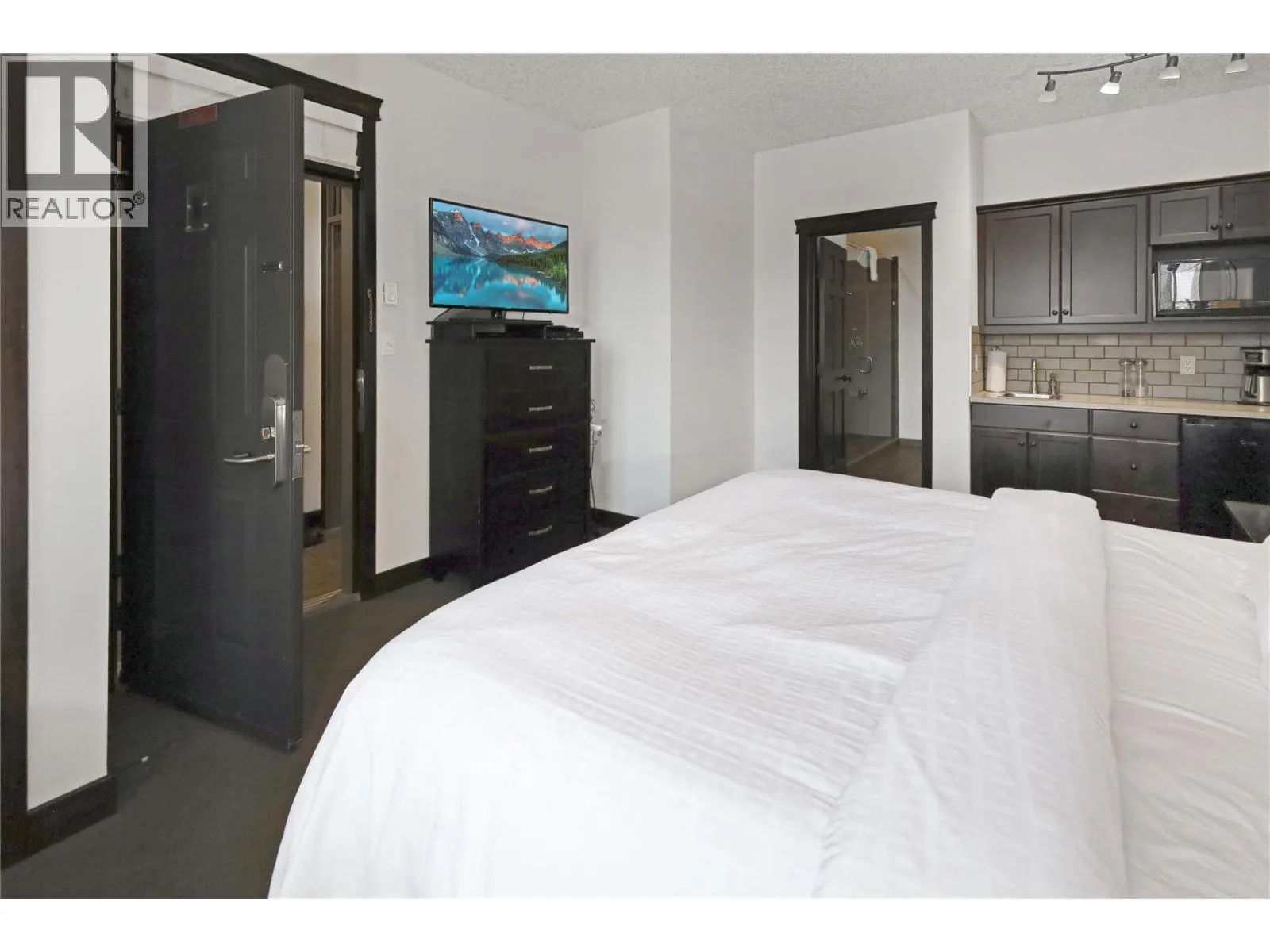 500 BIGHORN Boulevard Unit# 532 B