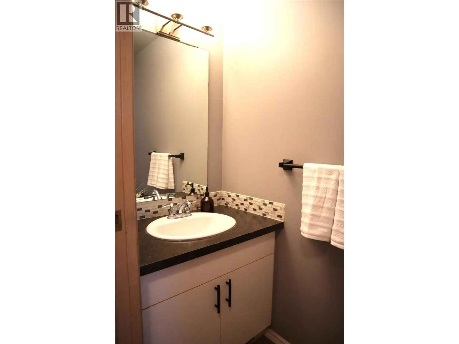 2020 ROBSON Place Unit# 48