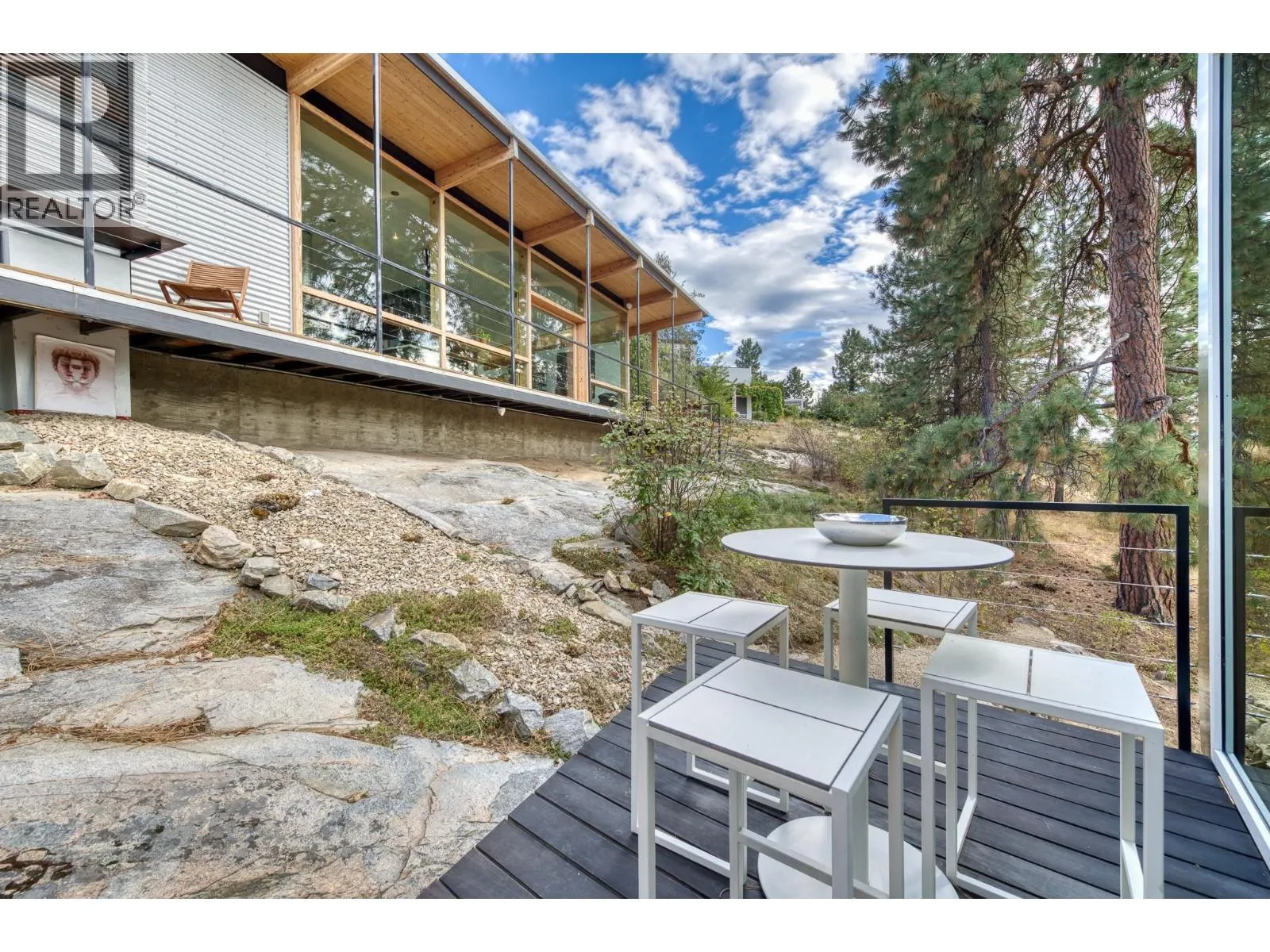 2843 Arawana Place