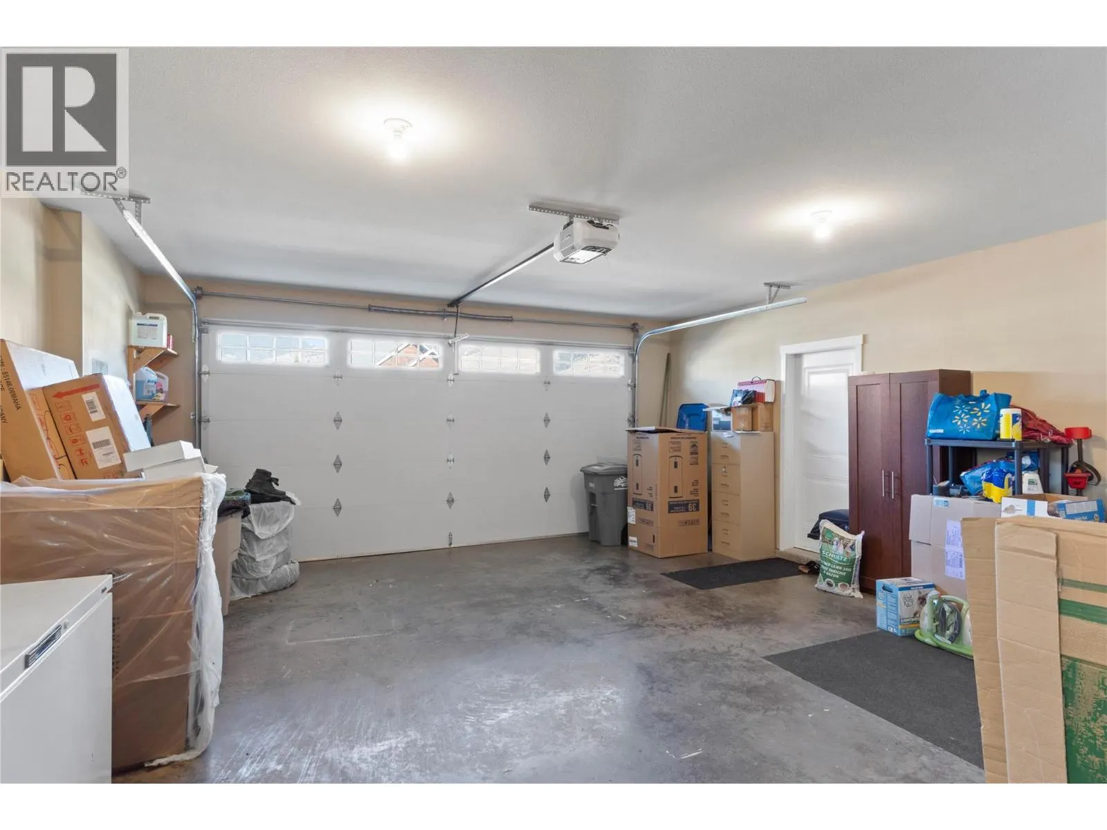 8735 BADGER Drive
