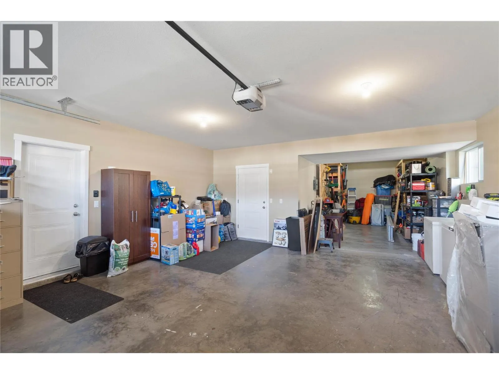 8735 BADGER Drive