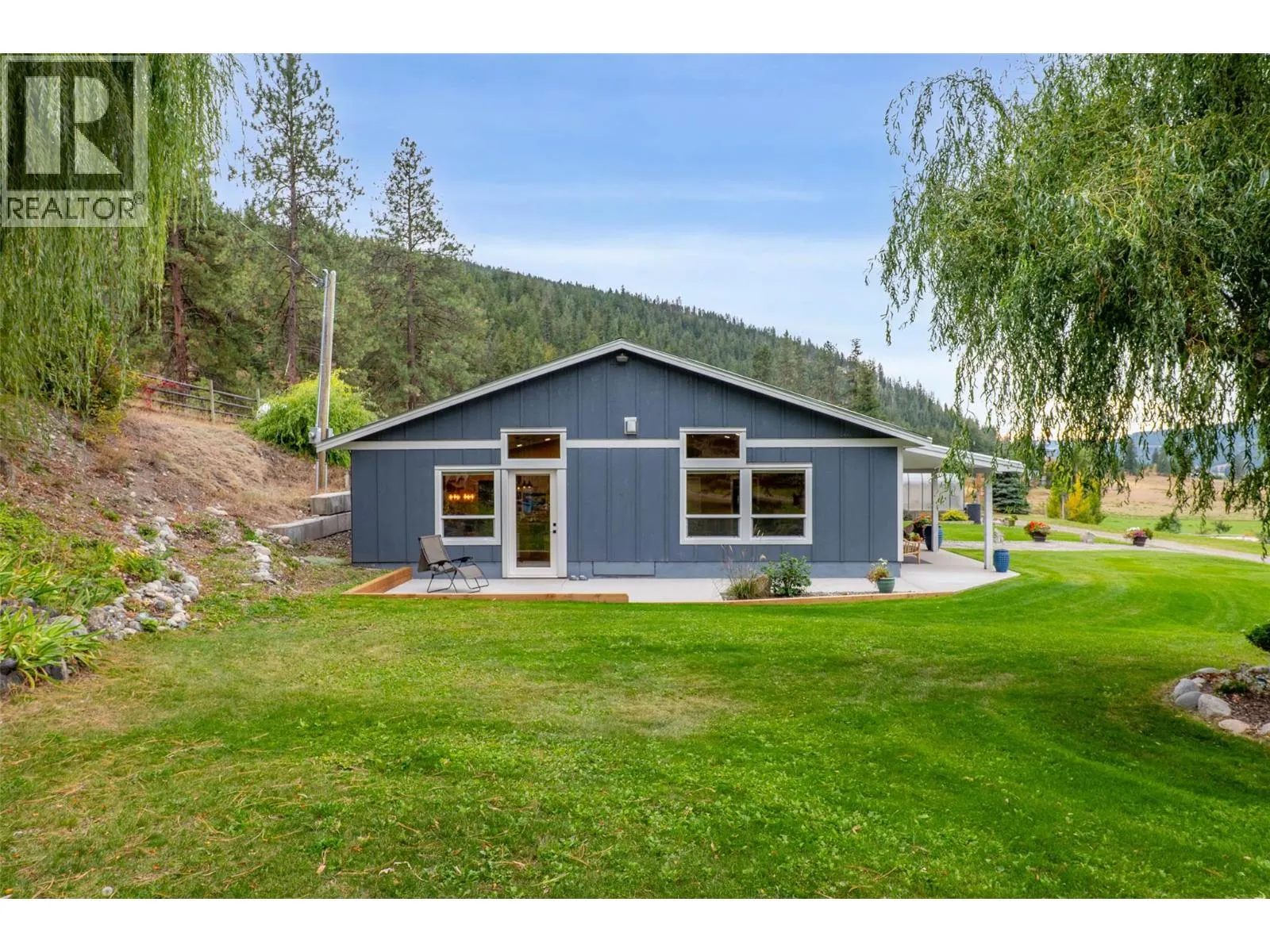 8245 Edwards Road