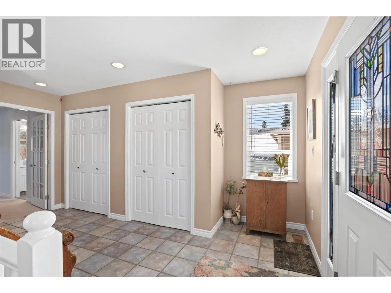 3848 RAINBOW/3861 WATER ST Drive