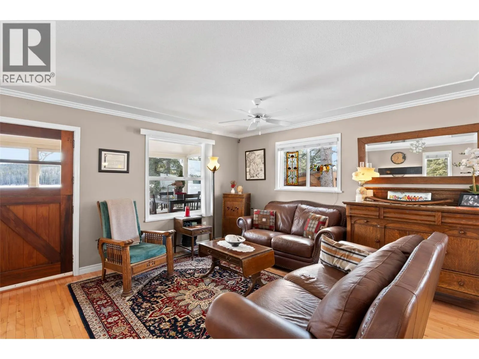 3848 RAINBOW/3861 WATER ST Drive