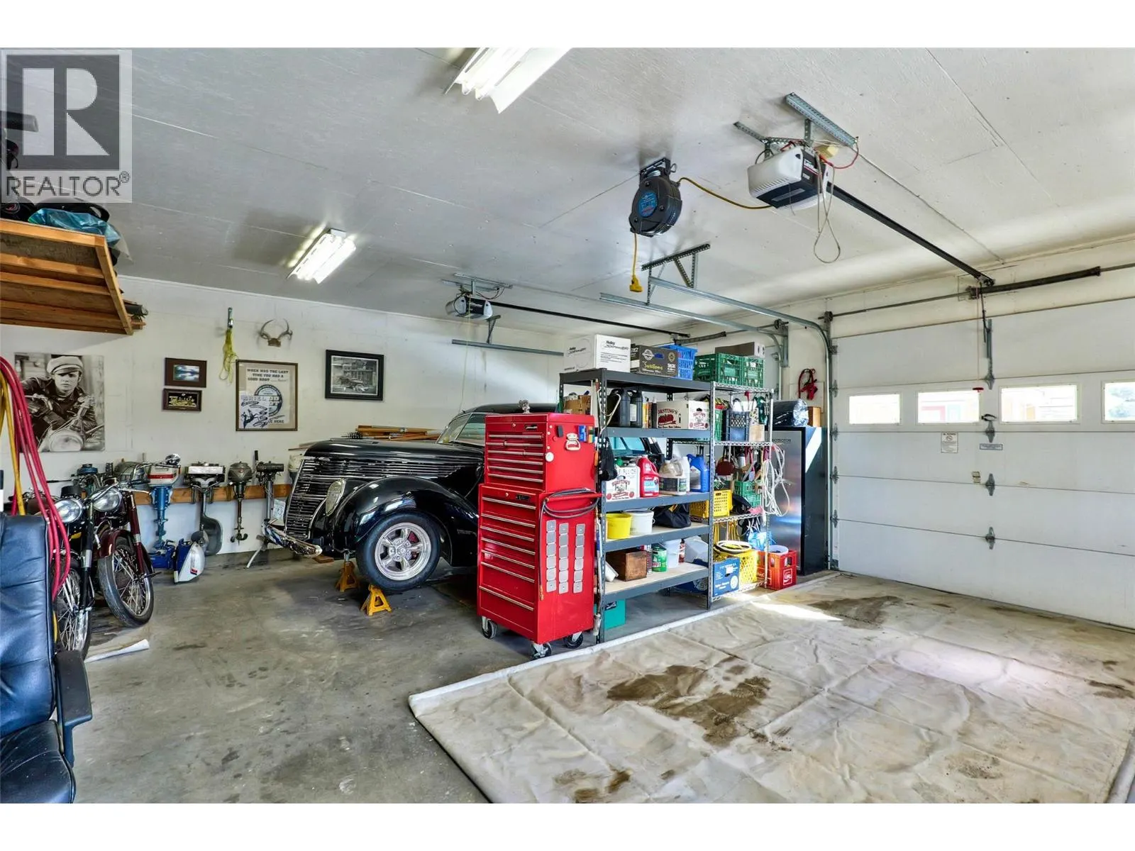 3848 RAINBOW/3861 WATER ST Drive