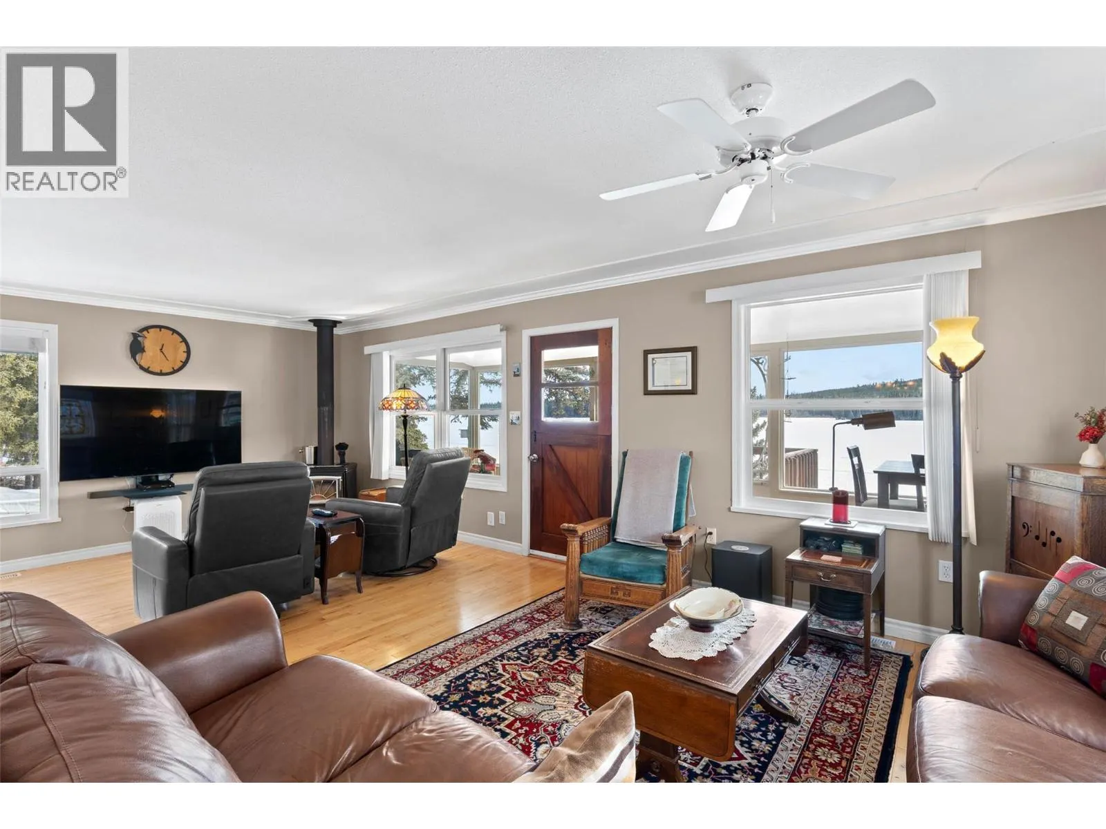 3848 RAINBOW/3861 WATER ST Drive