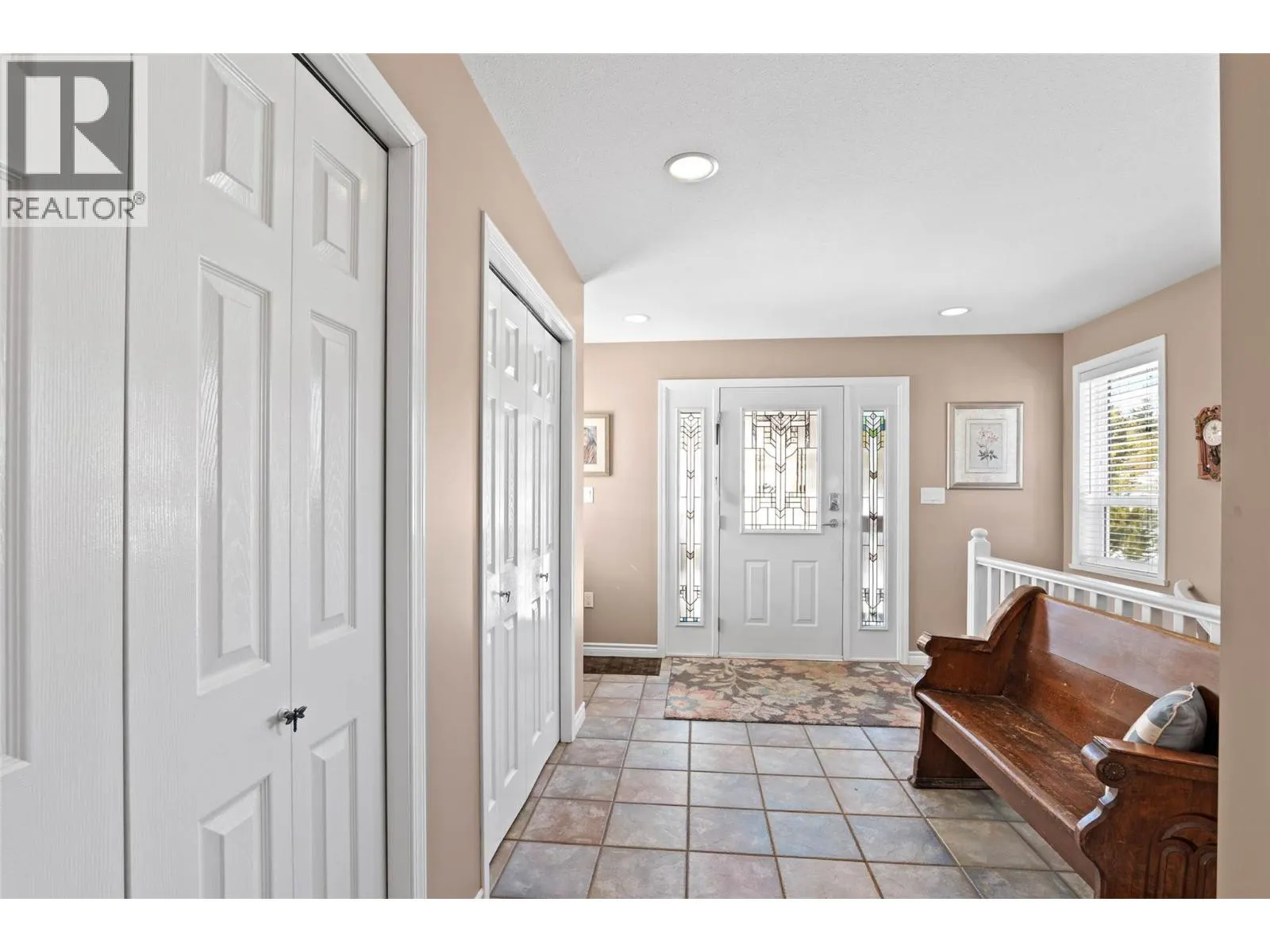 3848 RAINBOW/3861 WATER ST Drive