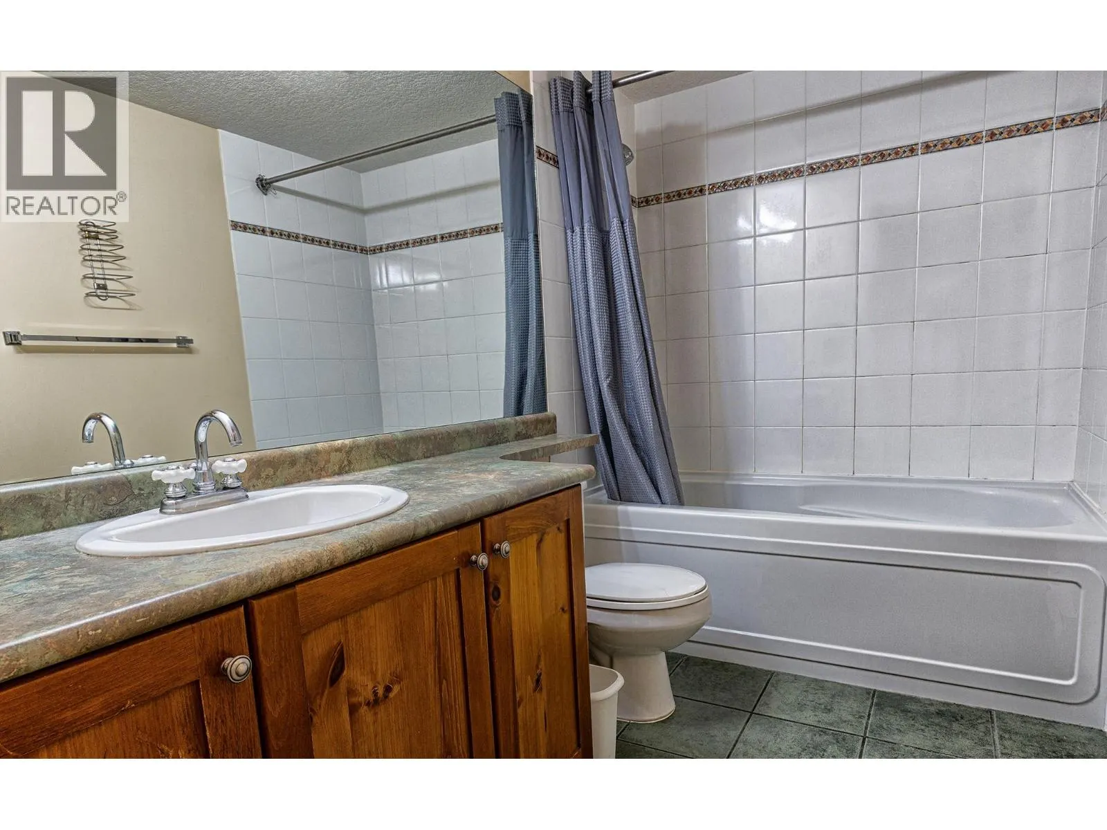 2050 Summit Drive Unit# 306