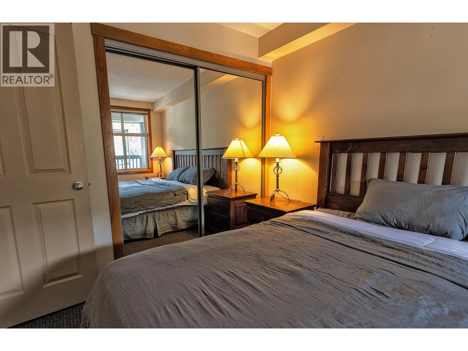 2050 Summit Drive Unit# 306
