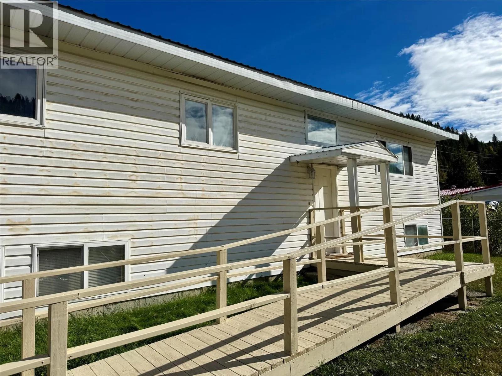 442 N. KIMBERLEY Avenue