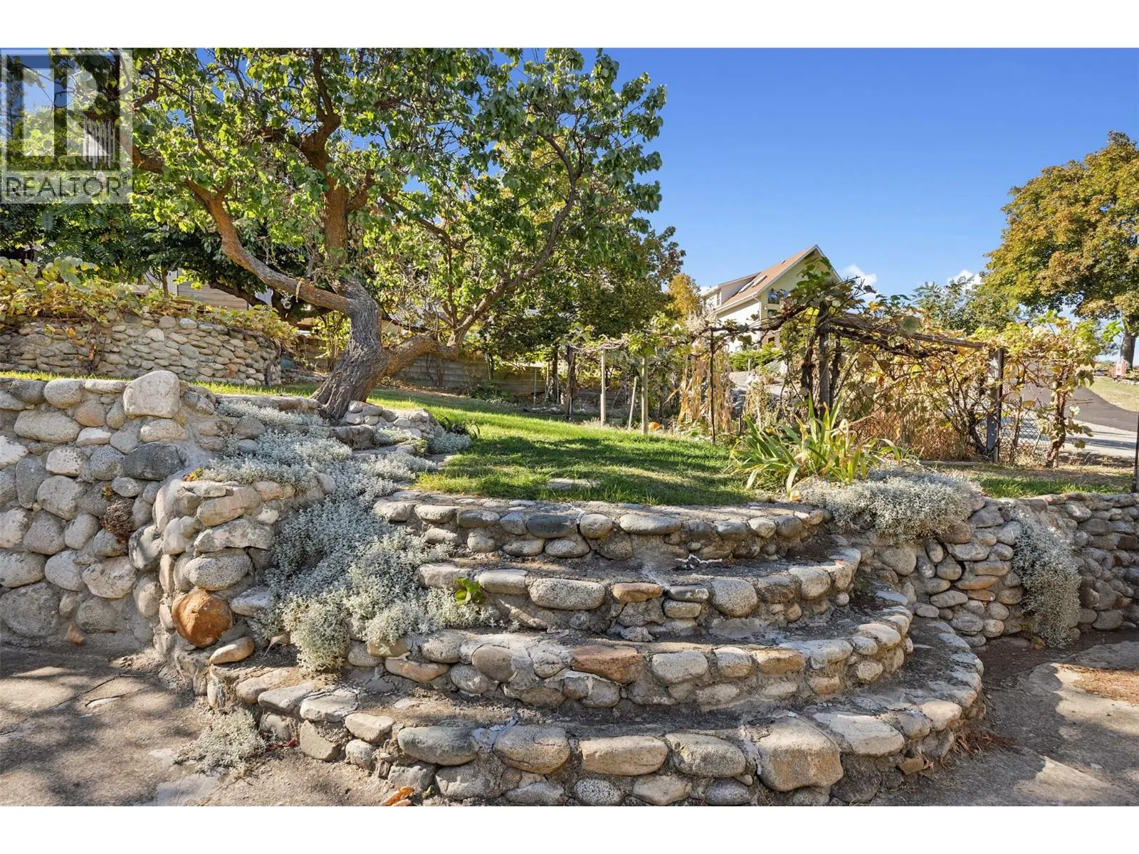 10212 Happy Valley Road