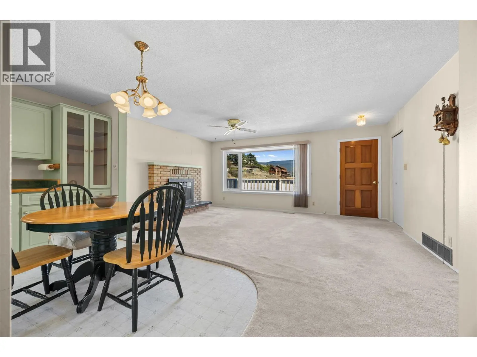 10212 Happy Valley Road