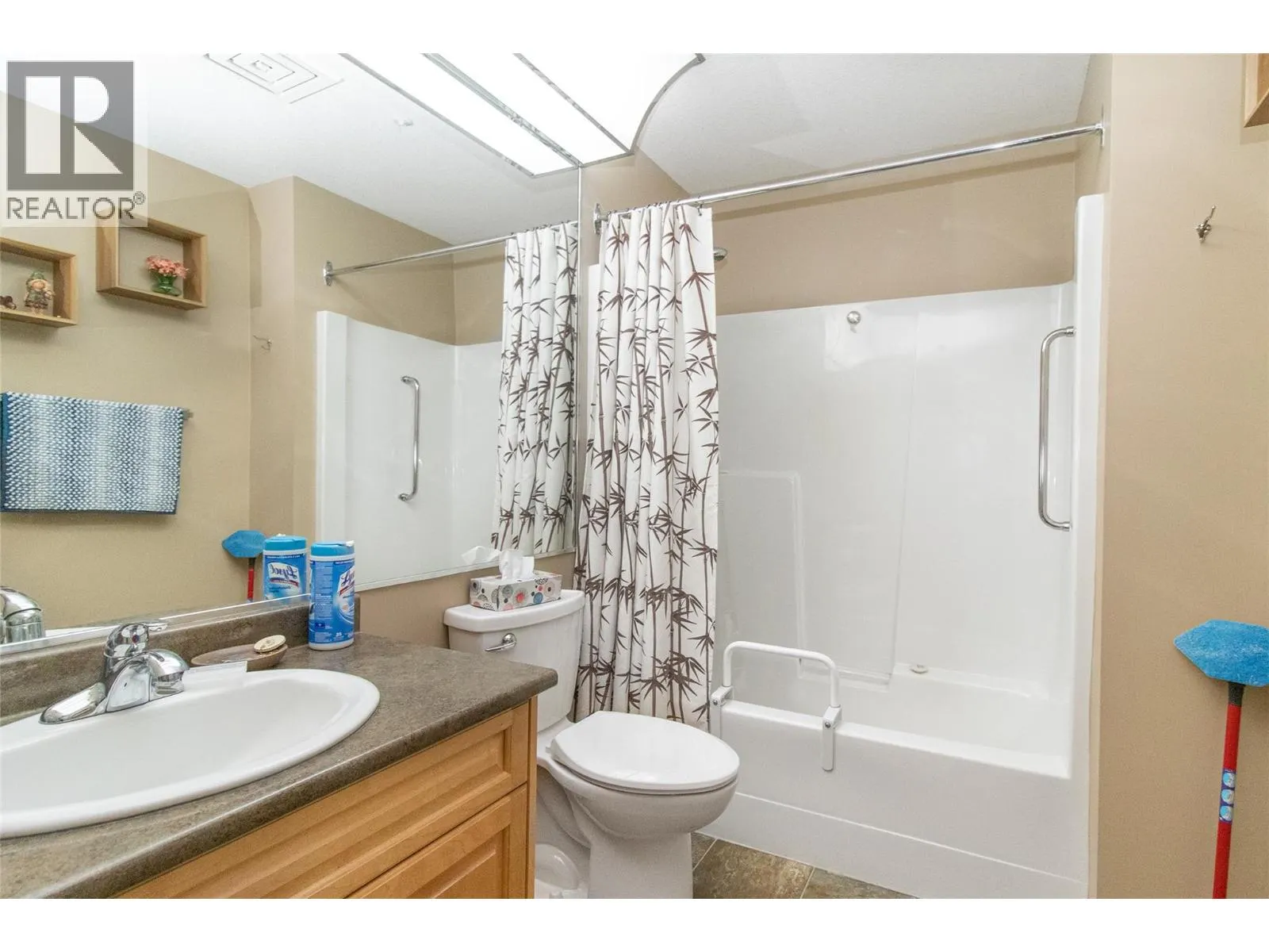 1045 Sutherland Avenue Unit# 115A