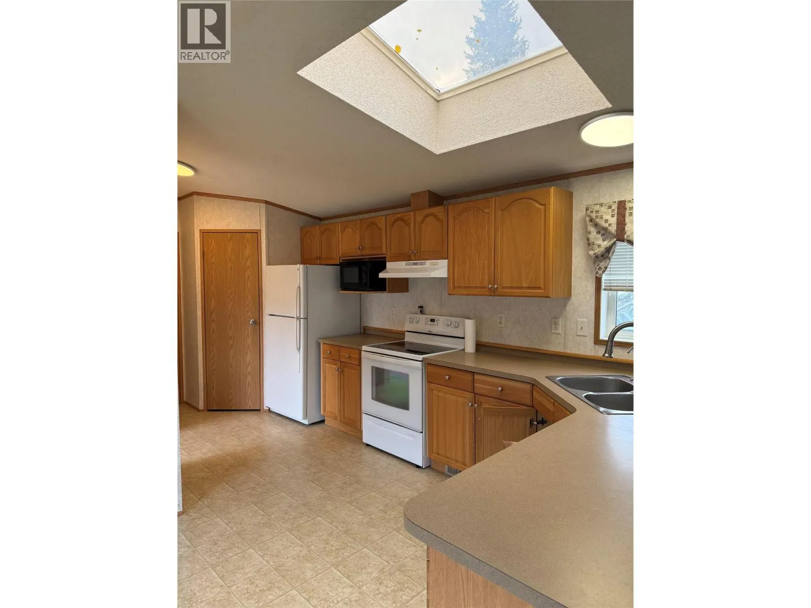 155 Pinewood Crescent