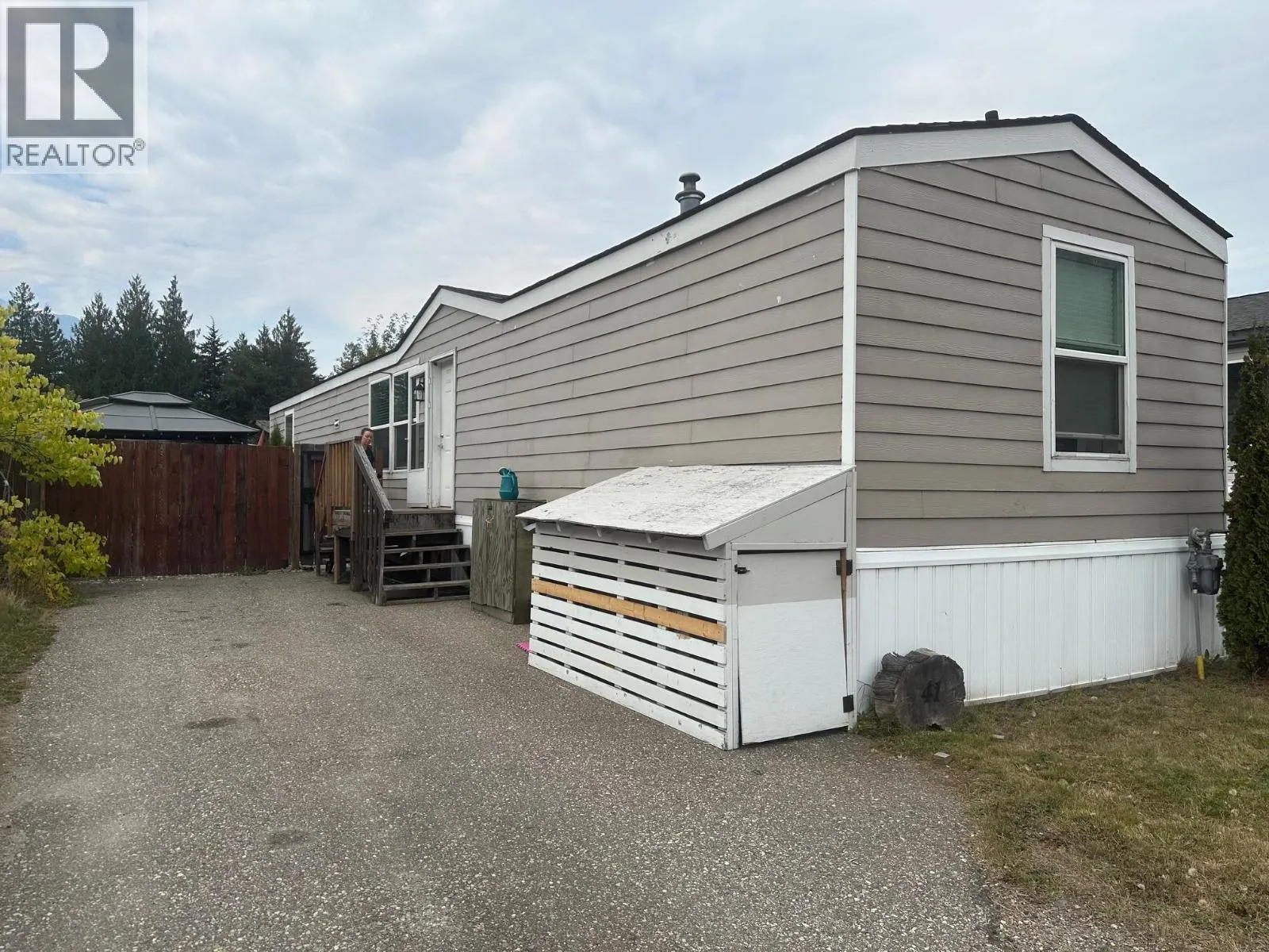 41 Johnson Way